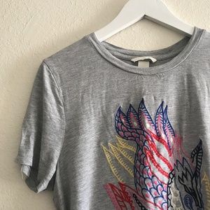 H & M grey t-shirt w/colorful design